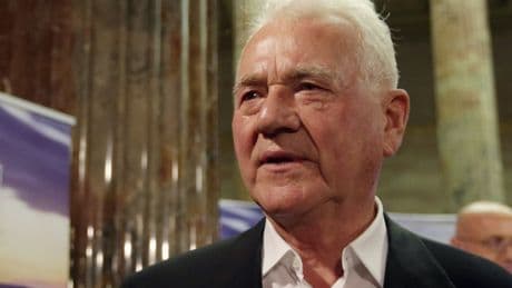 Frank Stronach to stand trial in Toronto early next year before judge alone