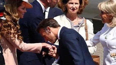 SON DAKİKA HABERLERİ: MACRON ÇİFTİ İNGİLTERE'YE İNİŞ YAPTI, BRIGITTE MACRON UZANAN ELİ TUTMADI, PRENS WILLIAM VE PRENSES KATE'DEN KARŞILAMA