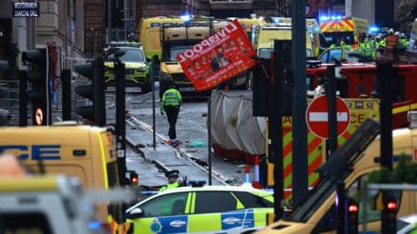 Detenido un hombre blanco en Liverpool por un atropello múltiple durante la celebración de la Premier League