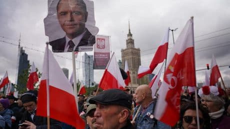 Pologne: la droite anti-immigration manifeste à Varsovie à une semaine de la présidentielle