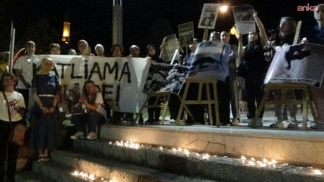 Edirne hayvan barınağında bir yılda ölen sokak hayvanları için 800 mum yakıldı