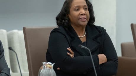 Hundreds of economists sign open letter backing embattled Fed Governor Lisa Cook after Trump attacks