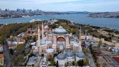 Un terremoto de magnitud 6,2 sacude Estambul