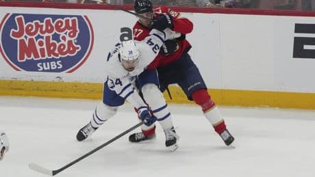 Berube backs Matthews amid goal drought for Leafs