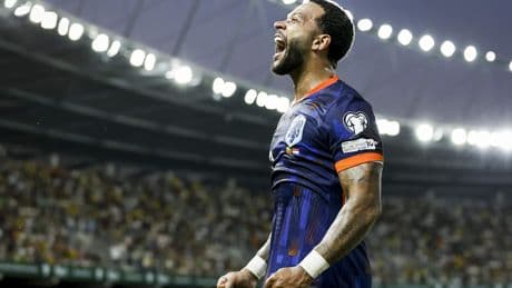 Recordbrekende Memphis Depay doet het voor het Nederlands elftal dat zich in Litouwen kapot moet schamen
