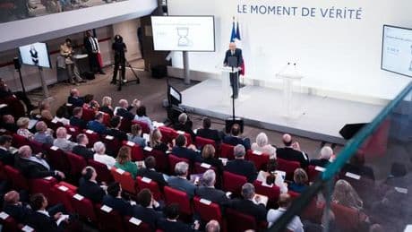 En direct, budget 2026 : quelle est la stratégie politique de François Bayrou ? Posez vos questions à Françoise Fressoz, éditorialiste