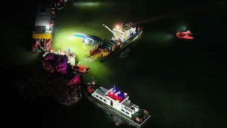 Cina, barca turistica si ribalta nel Guizhou: almeno 10 morti e 70 feriti