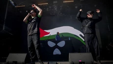 "Netanyahu est un criminel de guerre": Kneecap réaffirme son soutien aux Palestiniens à Rock en Seine