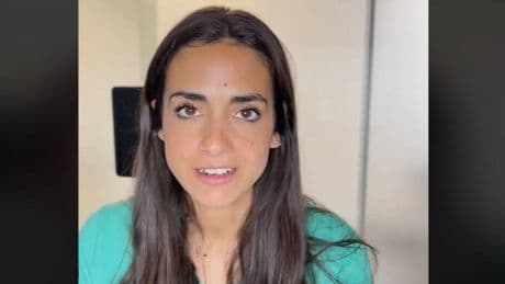 Núria, podóloga: "Los andadores hacen que los bebés adopten posturas que no son correctas"