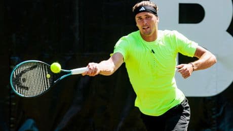 Tennis : Alexander Zverev poursuit sa route à Stuttgart et affrontera Ben Shelton en demi-finale