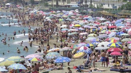 Two major Spanish destinations confirm plan to cap tourist numbers