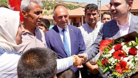 Bakan Kurum'a Zey Köyü'nden teşekkür: 'Koskoca bir dağ delindi, bir şehir merkezi açıldı'