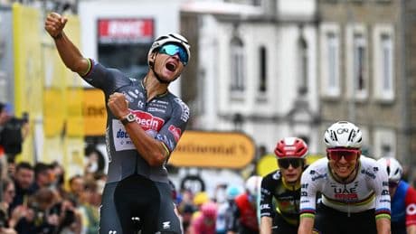 De krankzinnige Tour de France van Mathieu van der Poel: hoe de smaakmaker van zijn eerste tot laatste rit indruk maakte