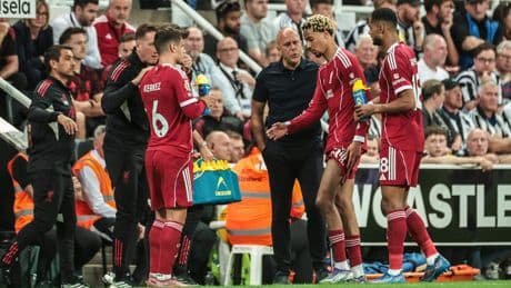 Miste Arne Slot snel doelpunt Liverpool door laat toiletbezoekje?