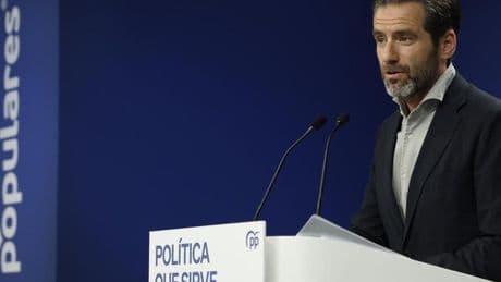 Las comunidades del PP valoran dar plantón a Sánchez si no modifica el orden del día