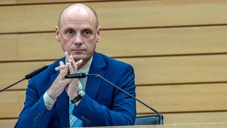 Hakenkreuz-Skandal in Baden-Württemberg: SPD-Mann Daniel Born tritt zurück