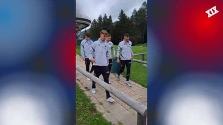 Sampdoria in alta quota, i giocatori al pranzo in baita | Le immagini