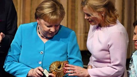 Auszeichnung: Merkel über Baden-Baden: "Bisschen ab vom Schuss"