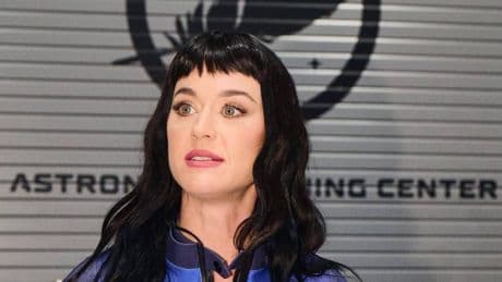 Blue Origin: Katy Perry und Lauren Sánchez absolvieren Flug ins All