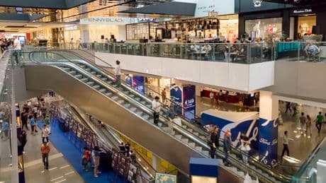 I ponti di primavera non aiutano le vendite nei centri commerciali