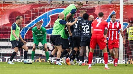 Nach Cottbus-Pleite - Kult-Trainer schonungslos mit seinen Stars