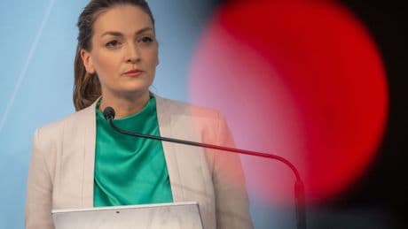 Tag der Arbeit: Ministerin fordert Angebote für Frauen in Wechseljahren