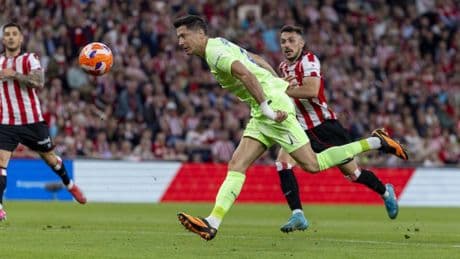 ¡Doblete de Lewandowski para superar los 100 goles con el Barça!