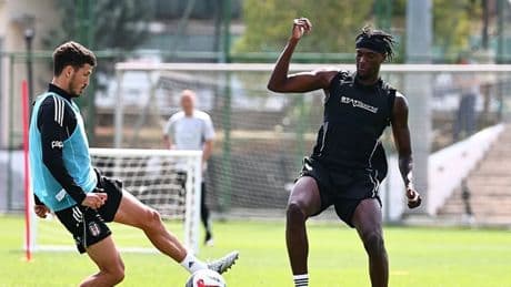 Beşiktaş'ta Başakşehir maçının mesaisi sürüyor!