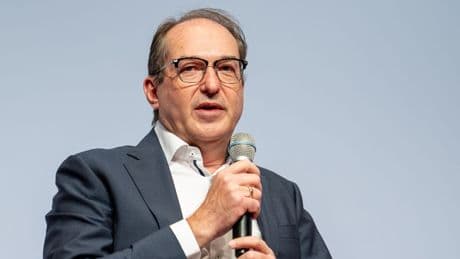 Dobrindt: Afghanen aus Pakistan nach Deutschland evakuieren