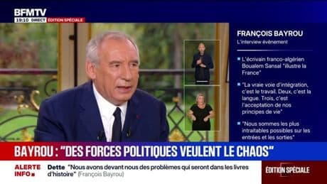 "La stabilité est une chose essentielle, je me bats pour ça", affirme François Bayrou