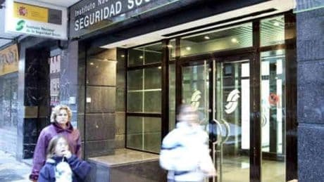 Un funcionario jubilado tendrá que devolver 60.000 euros a la Seguridad Social por cobrar la pensión mientras impartía clases