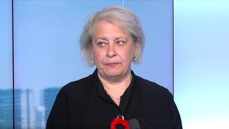 Russian journalist flees from Moscow to Paris amid crackdown on dissent