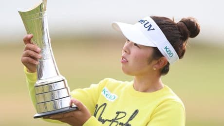 Miyu Yamashita holds off Charley Hull to win first major at Women’s Open