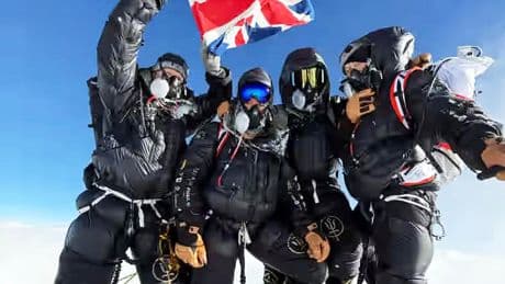They Inhaled a Gas and Scaled Everest in Days. Is It the Future of Mountaineering?