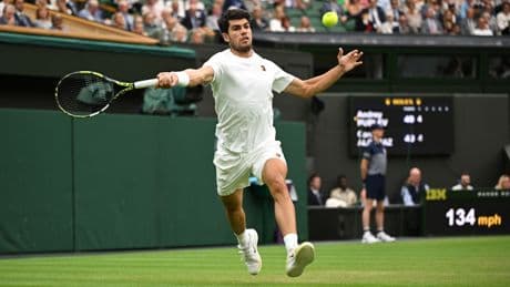 Alcaraz 'flota' sobre la hierba: ni Djokovic ni Federer mejoran sus números
