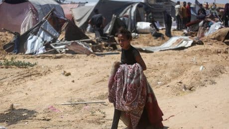 Gaza, la «finta» trattativa di Israele. Bbc: a Doha solo per guadagnare tempo