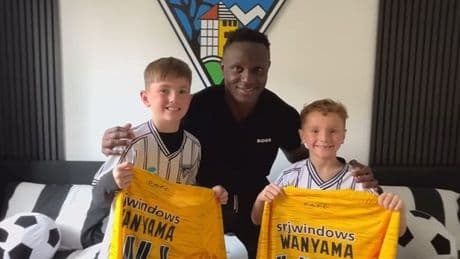 Victor Wanyama surprises young Dunfermline fans as former Celtic star opens contract talks