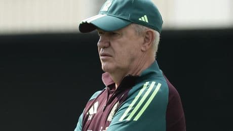 "Cuando te meten cuatro tienes que bajar las orejas e irte a tu casa a entrenar"