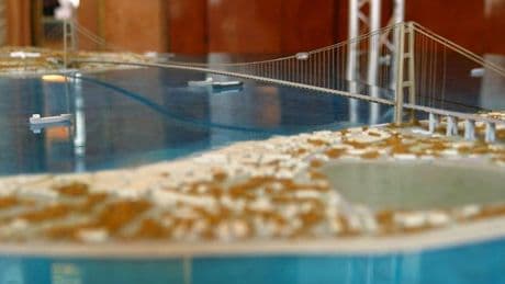 Relier la Sicile avec un pont, l’astuce comptable de l’Italie pour satisfaire l’Otan