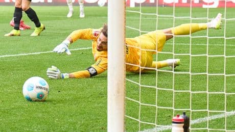 Er stand überraschend im Tor - Trapps Zu-Null-Comeback
