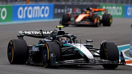 El debutante Antonelli le gana la partida a los McLaren y consigue la pole para la sprint en el renacer de Alonso, décimo