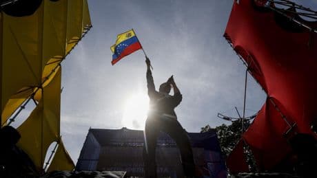 Washington déconseille à ses ressortissants d’aller au Venezuela, Caracas évoque un «acte hostile chargé de racisme»