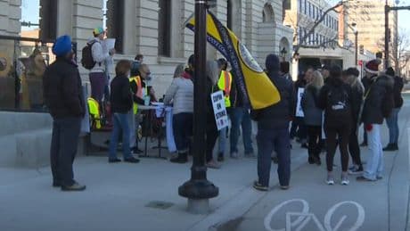 Lethbridge small business anxious about possible Canada Post strike