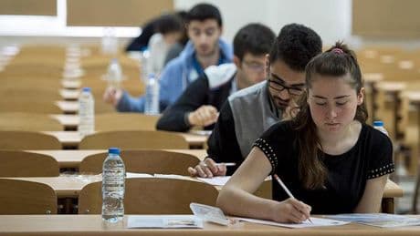 YKS 2025 tercih dönemi başladı: Kontenjanlar düştü, ücretler açıklandı