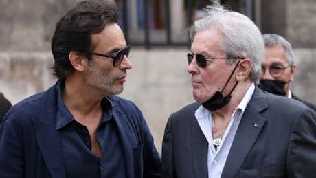 Vol d'une montre d'Alain Delon: plainte d'Anthony Delon classée sans suite