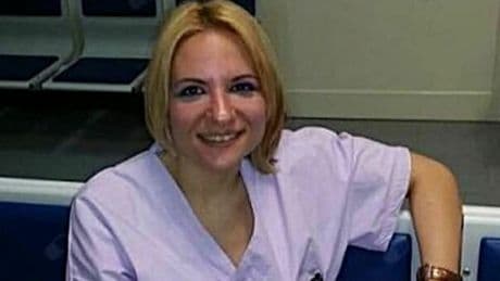Stefania Cosmi, ginecologa si sente male in ospedale e muore: aveva 45 anni, lascia una figlia piccola
