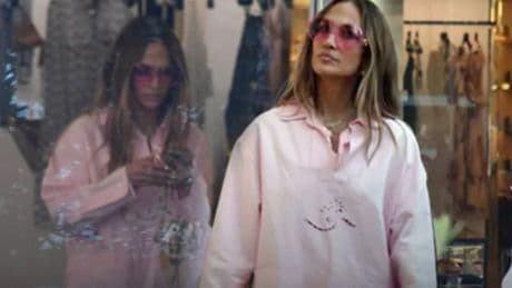 Jennifer Lopez'i kapıdan çeviren mağazadan flaş karar