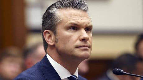 Gaffe di Hegseth. Riposta il video: va abrogato  il voto alle donne