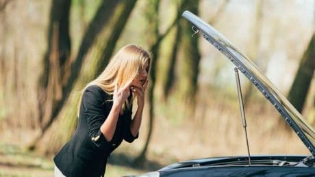 Coche de alquiler averiado: Guía para no arruinar tus vacaciones