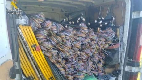 Detenidos cuatro vecinos de Bizkaia por el robo de 923 kilos de cable de cobre en Valladolid